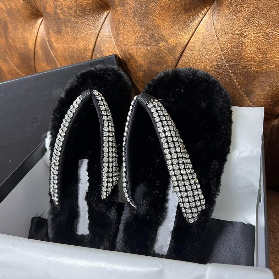 

Designer Winter Slipper Wool Furry Leisure Crystal Flip-Flops Luxury Lady Slippers Fashion Plush Fluffy Comfort Sandals Warmth Home Flat Bottom Sandal, Not for individual sale