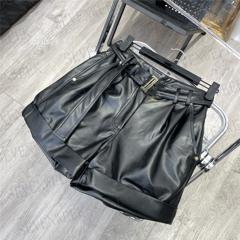 

Womens Designer Leather Shorts Pants With Metal Letter Belt High Grade Ladies Short Pant Autumn Winter Women Clothes, Black