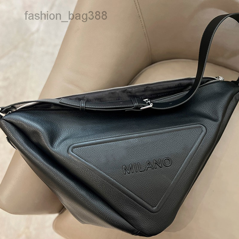 

Evening Bags Triangle Crossbody Bag Fashion Shoulder Bags Women Leather Handbags Purse Adjustable Shoulder Strap Cell Phone Pocket Clutch Wallet Black, 26x16cm