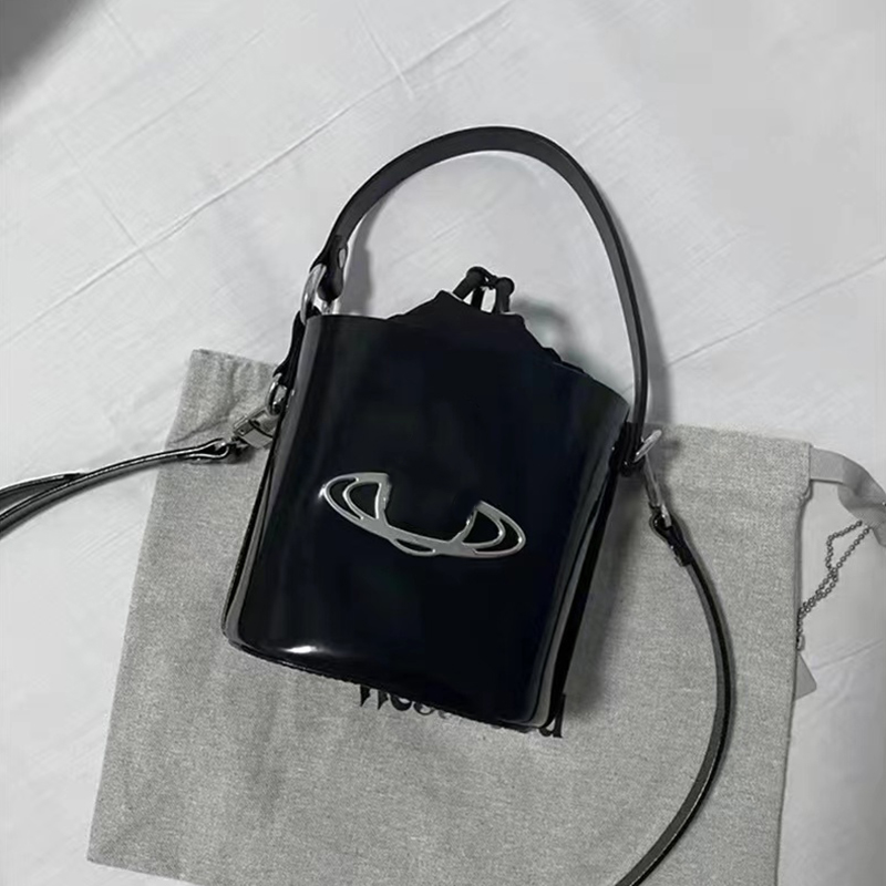 

Designer Brand Empress Dowager Viviene Bags Kitten Carrying Patent Leather Sloanetote Messenger Chain Tote Bag, Black