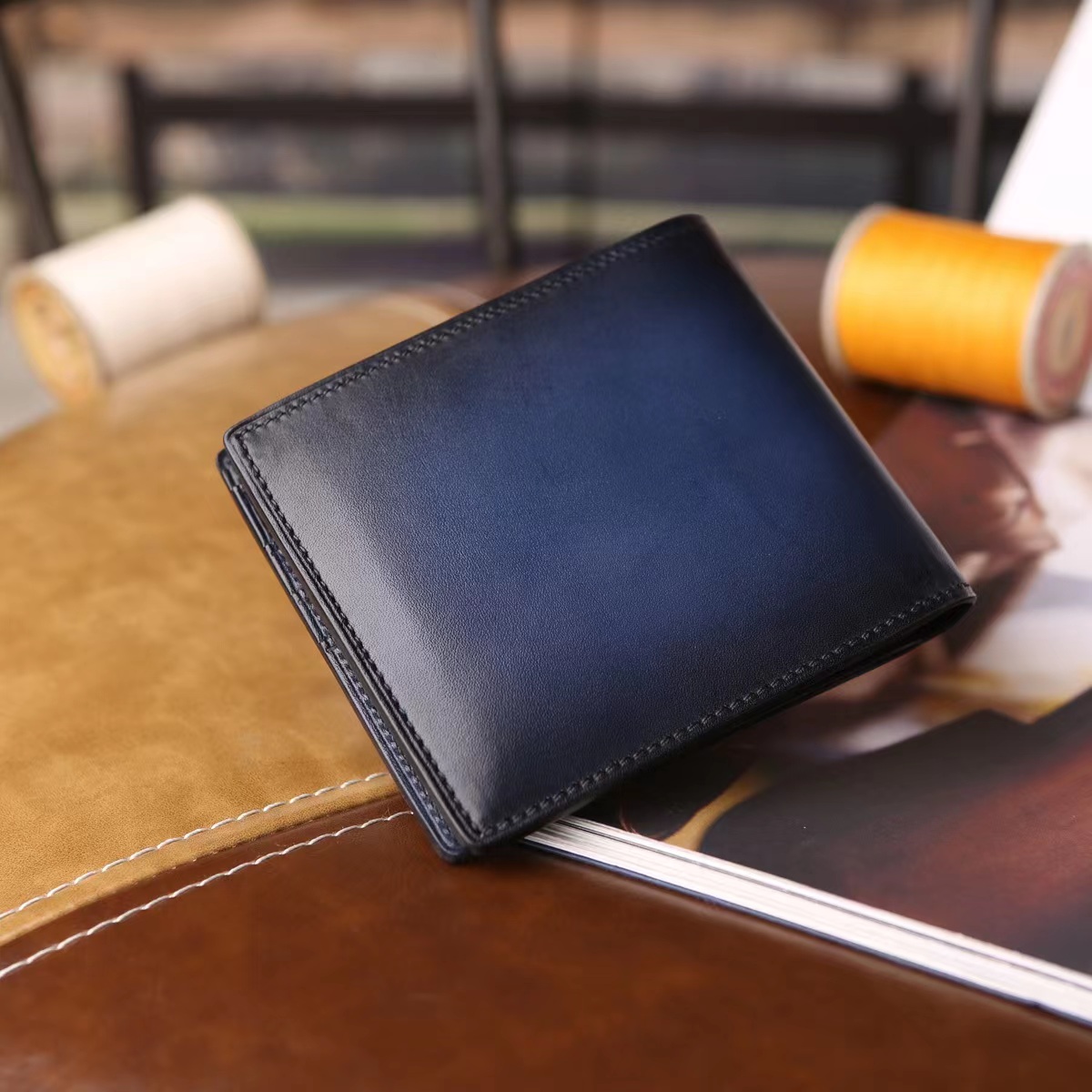 

NICE men hand color real leather retro style wallet SOLID casual, Blue