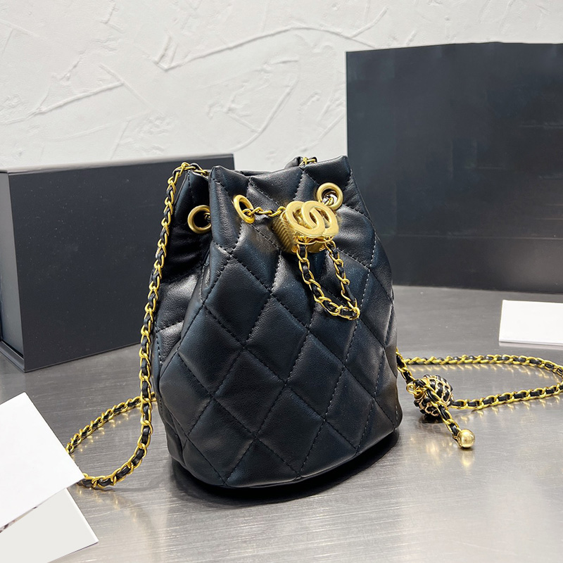 

22Ss F/W Classic Quilted Bucket Drawstring Bags Gold Metal Hardware Matelasse Chain Crossbody Shoulder Handbags Mini Luxury Designer Outdoor, Black