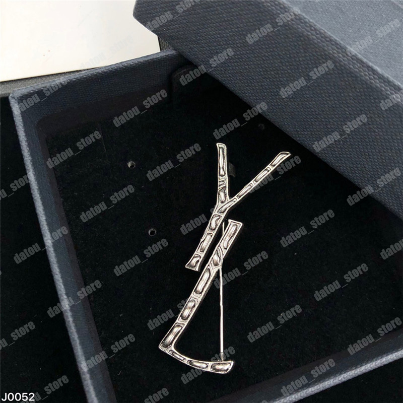 

Ladies Brooches Designer Pins Dress Suits Accessories Womens Gold Jewelry Letter Brooch Silver S Breastpin Party Wedding Wear With Box