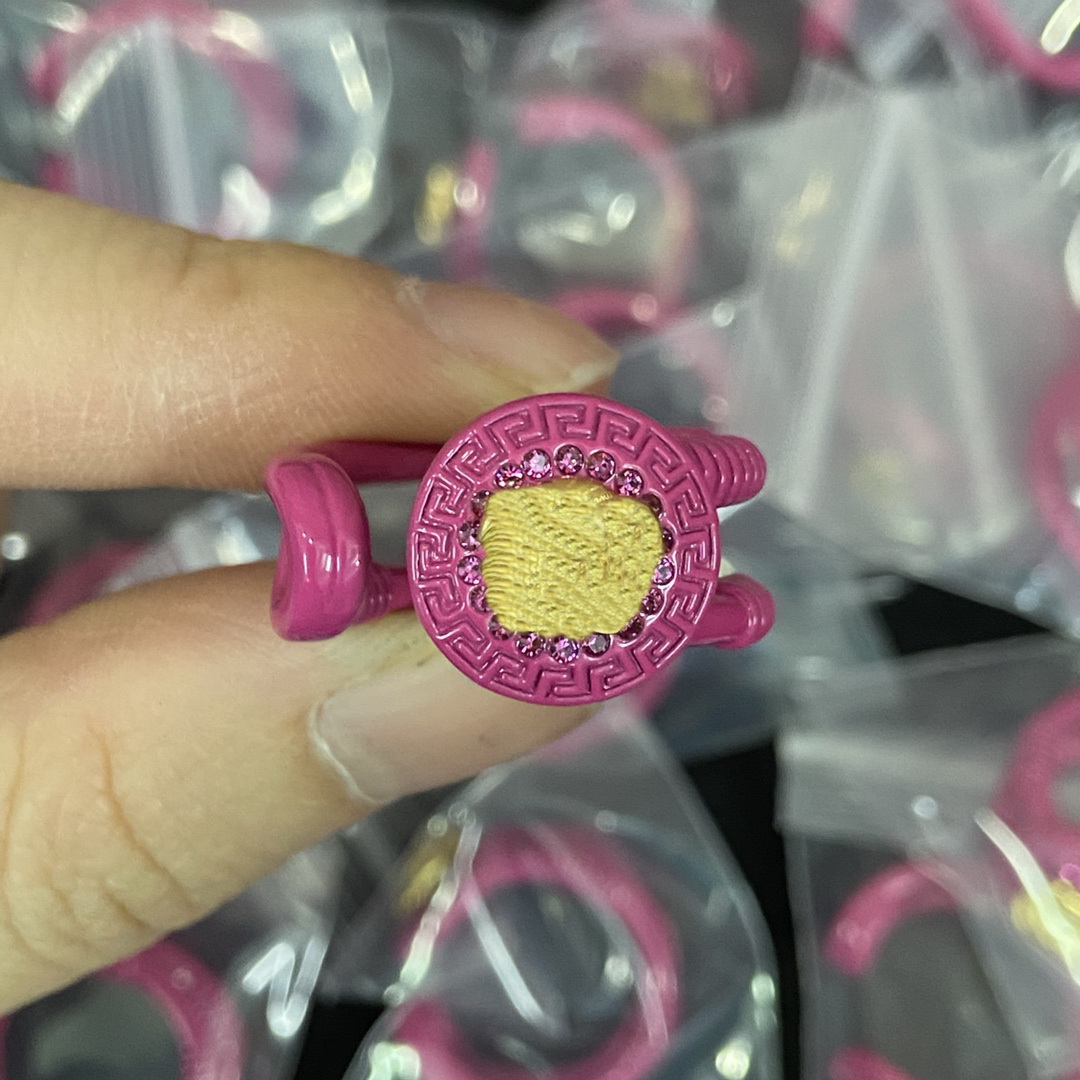 

Simple letter Designed Rings Women Rome Greece Meander Pattern With Diamonds Medusa Head Portrait 18K Gold Plated Medusas Men Open Ring Designer Jewelry VRV001