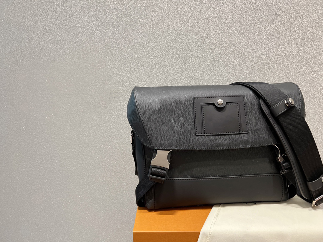 

22S Classic black embossed designer bucket bag French women's mailman bag with drawcord detachable cross body large capacity multi pocket luxury handbag pouch, Extra freight