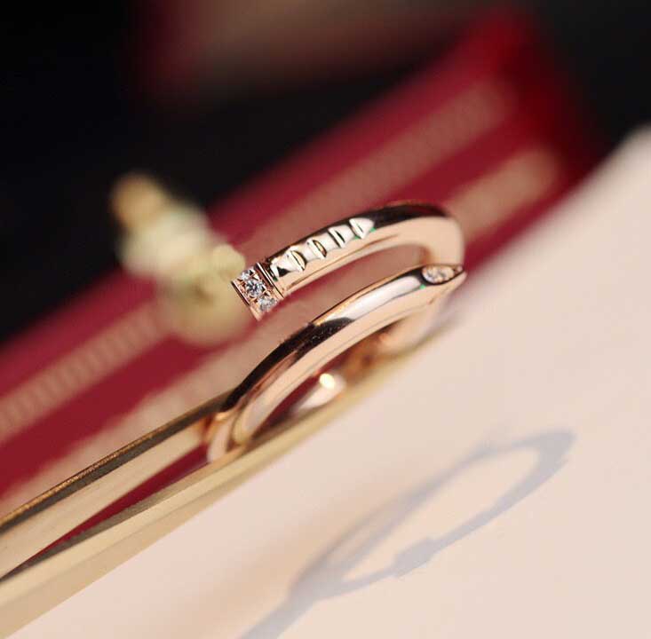 

2022 Luxury quality V gold charm punk band rings thick nail with diamond have stamp box PS4545