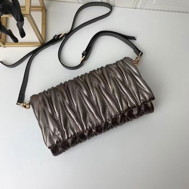 

bag Fold miu Clutch Handbag Purse Crossbody Bags Women Flap Shoulder Messenger Bag Sheepskin Fashion Letters Thread Lady Temperament Hand Purse V4QE