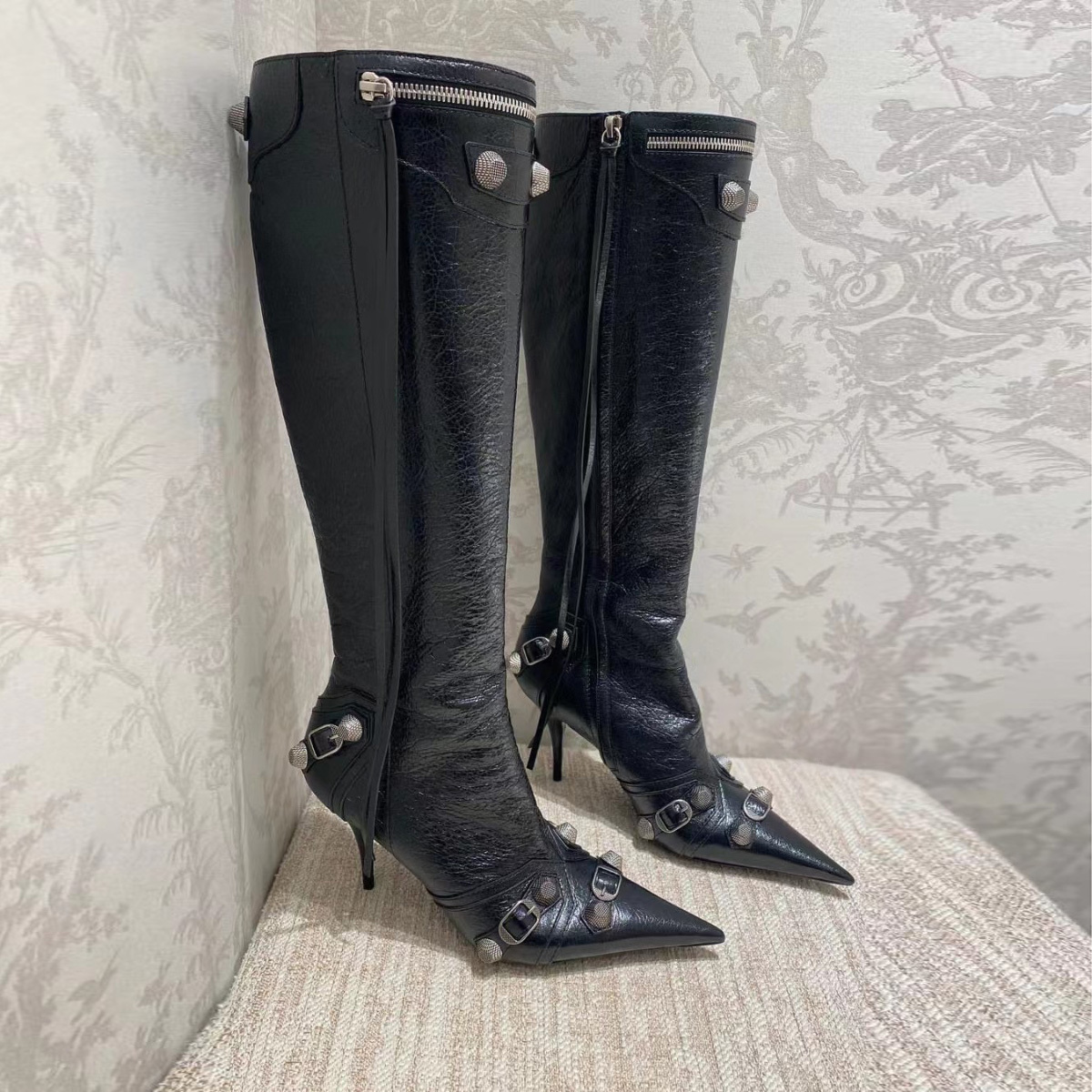 

Boots Cagole lambskin leather knee-high boots stud buckle embellished side zip shoes pointed Toe stiletto heel tall boot luxury designers, Box
