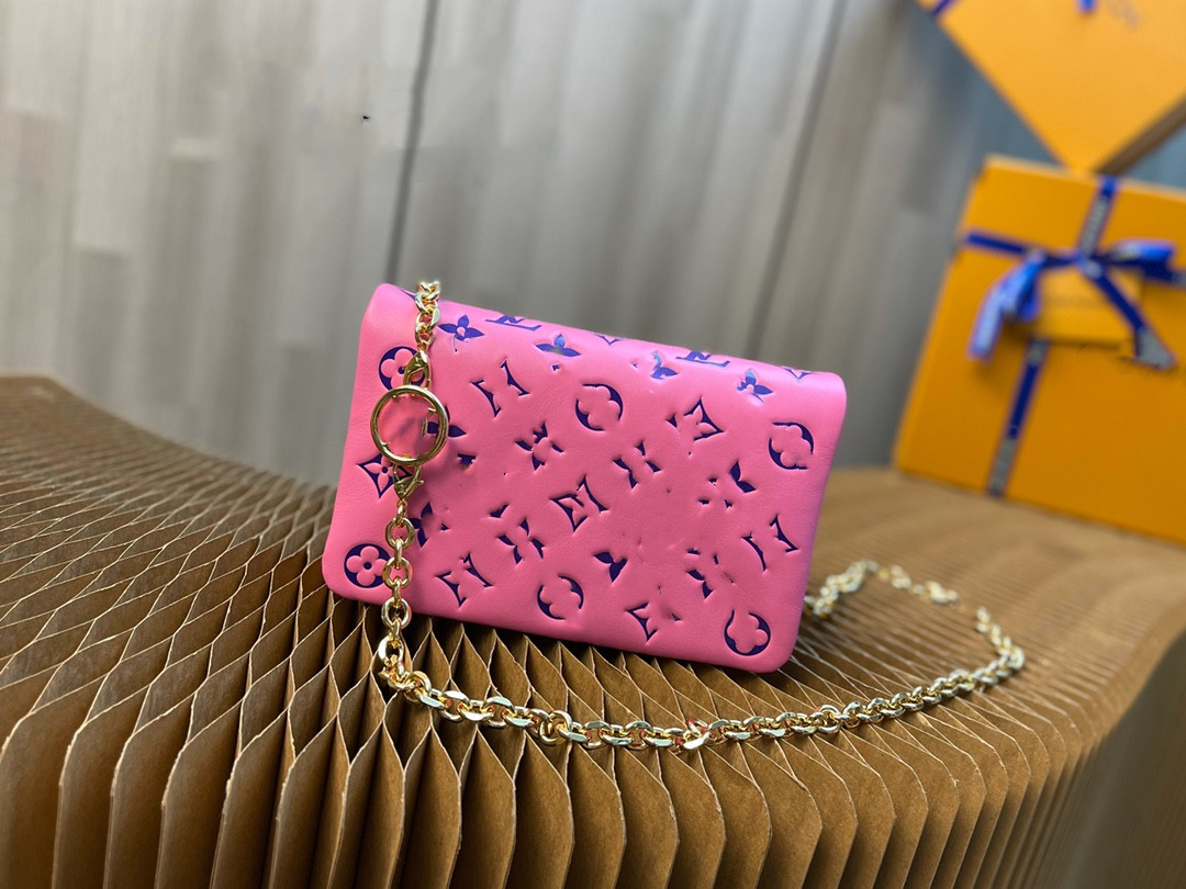 

Cosmetic Bags Cases Top Crossbody Bag Flap Handbag Purse Clutch Shoulder Bags Pochette Purses Soft Sheepskin Leather Embossed letter Multi-layer Pouch Sliding
