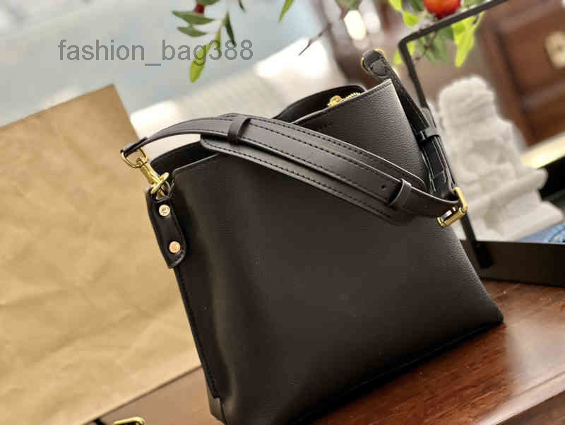 

Evening Bags Open Pocket High Capacity Tote Bags Women Casual Handbag Widened Shoulder Straps Leather Designer Crossbody Female Bucket, Blue