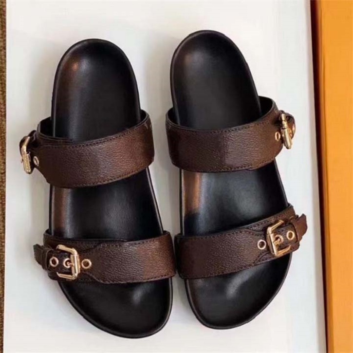 

Designer Slippers slides sandals Summer Flats Sexy real leather platform Shoes Ladies Beach Effortlessly Stylish Slides 2 Straps with Adjusted Gold Buckles Women, This is the box