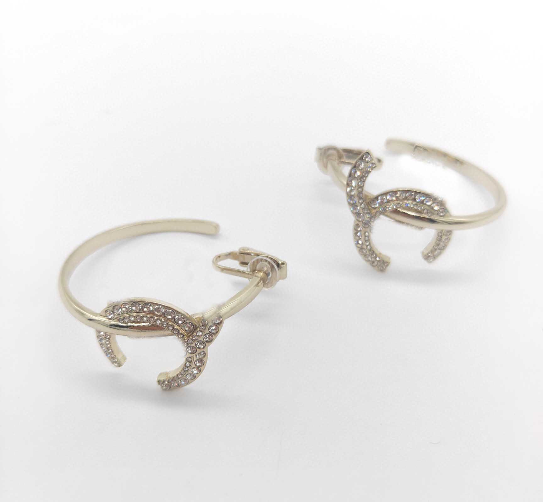 

2022 Luxury quality charm Half round shape drop earring with diamond in 18k gold plated have box stamp PS7731