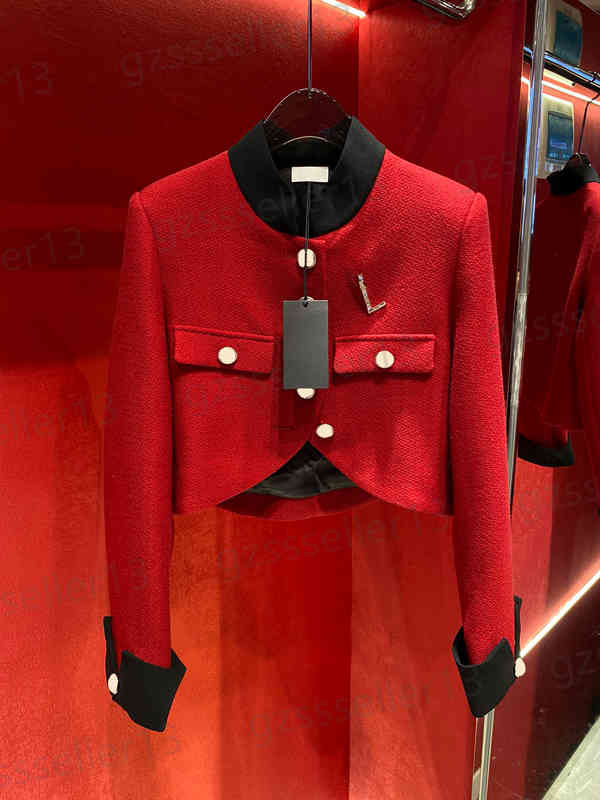 Womens Jacket Luxury Red Vivid Casual Fit Croppe Jacket Fashion Brand Crewneck Classic Button Cardigan Jackets With Logo Brooch Designer Women Cl-image-827786773