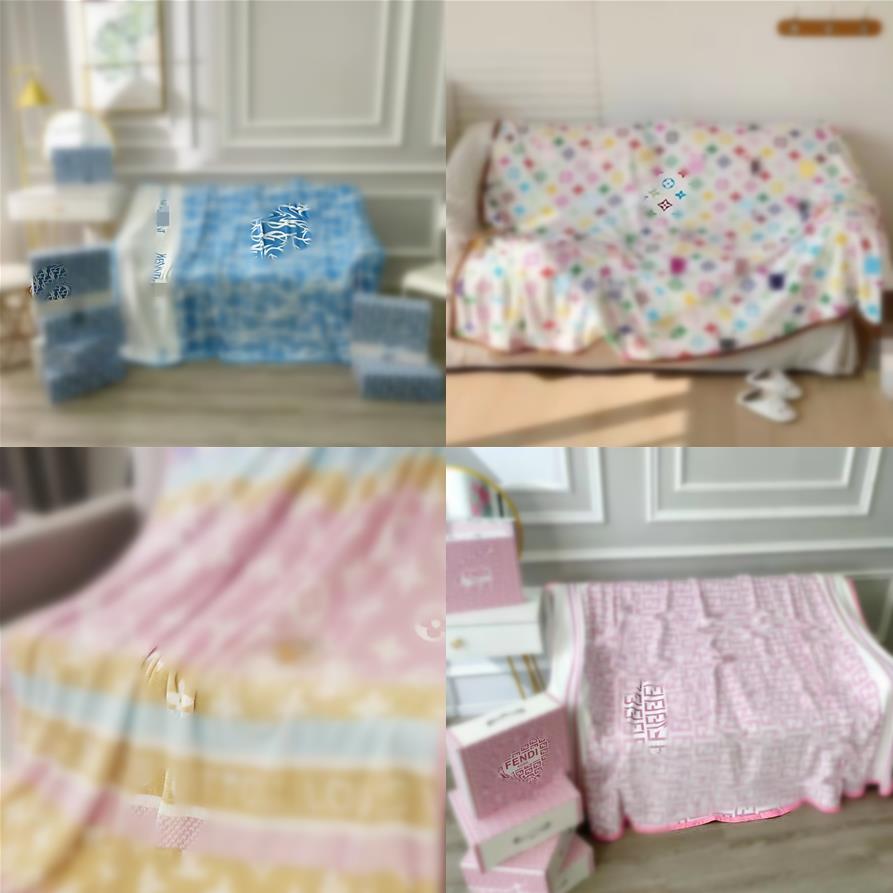 

Designer Rainbow Gradient Color Blankets Letter Pattern Printed Throw Blanket Warm Thick Sofa Bed Cover Outdoor Portable Beach Picnic Mats 150x200CM