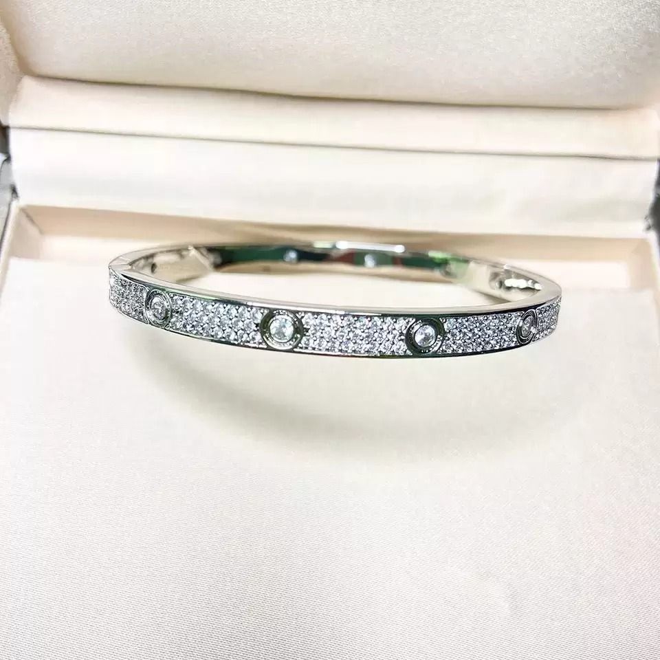 

Bangle Ladies Screwdriver Thick Design Rose Gold Diamond Heart Bracelet Wedding Engagement Screw Bracelet Alloy love men and women 2022 luxury top boutique
