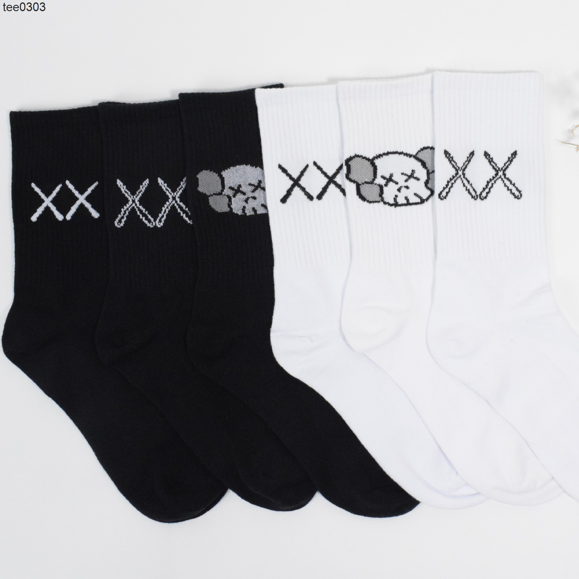 

Men's Socks Sesame Street kaws co branded tide brand cotton socks middle tube XX Street hip hop sports socks, Black hollow x