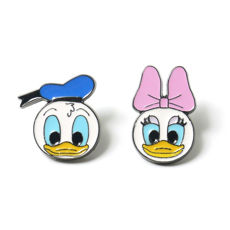 

Cute Anime Movies Games Hard Enamel Pins Collect Metal Cartoon Brooch Backpack Hat Bag Collar Lapel Badges Women Fashion Jewelry S500506, Color #1