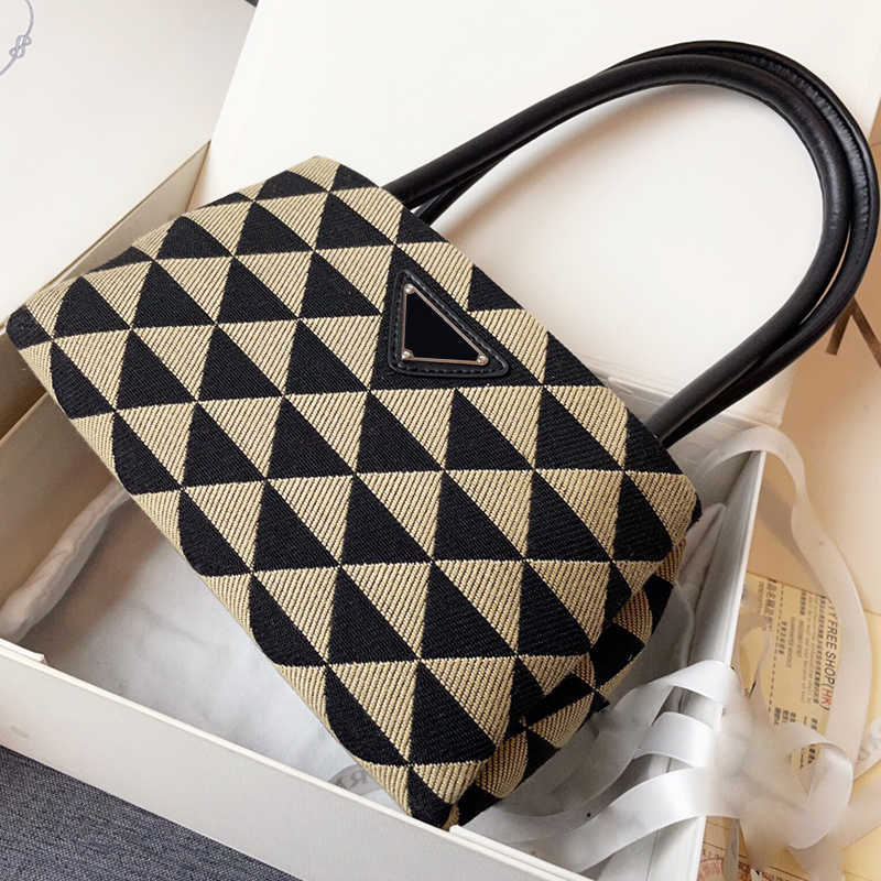 

Tote Bag luxury bag Designer Shoulder Bags Women Highs Quality Messenger Handbags Original Fabric Purse Leather Handle Triangular Metal Multi Pochette, Black