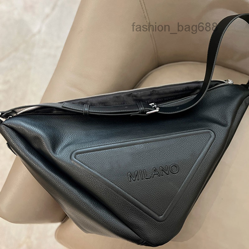 

Evening Bags Triangle Crossbody Bag Shoulder Bags Women Handbags Purse Zipper Closure Adjustable Shoulder Strap Cell Phone Pocket Clutch Wallet Black