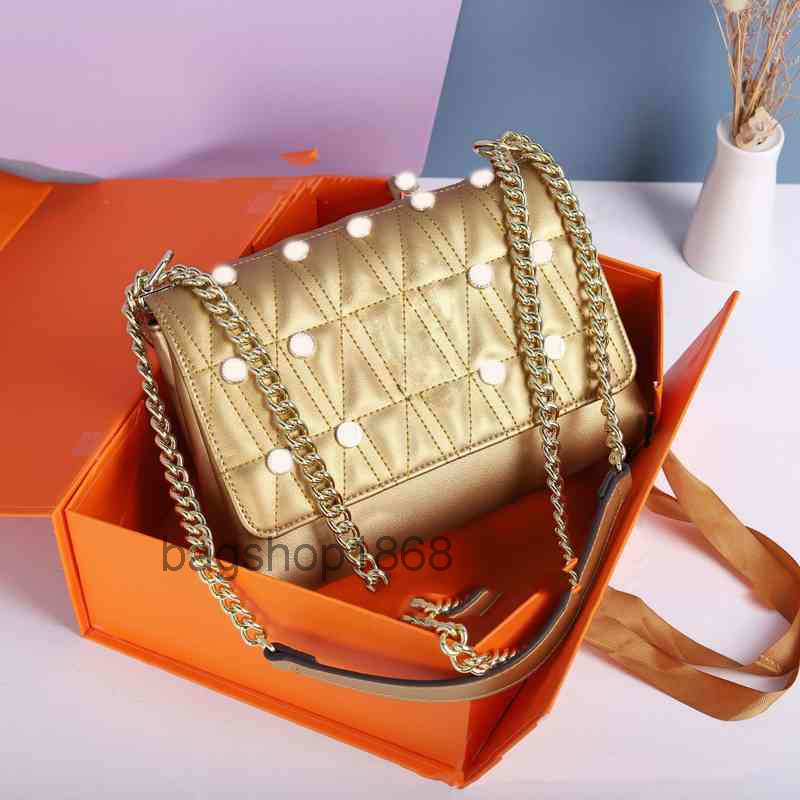 

2022 Designer Bags Messenger Chain Small Square Bag Fashion Rivet Texture Single Shoulder Bag, Red