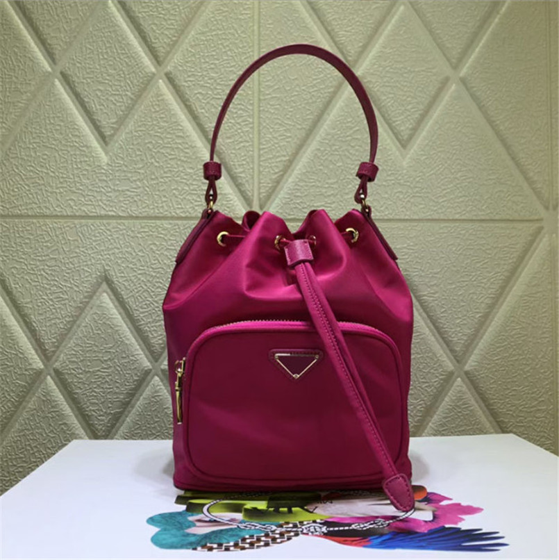 

Luxury Women Purses Bucket Bags Designers Crossbody Shoulder Bag Fashion String Buckets Shopping Totes Small Triangle, Fuchsia