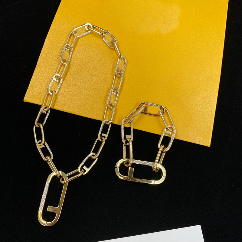 

Necklace Set Love Bracelets Long Necklaces For Women Luxurys Designers Gold Necklaces Letter Earrings Designer Jewelry, Free
