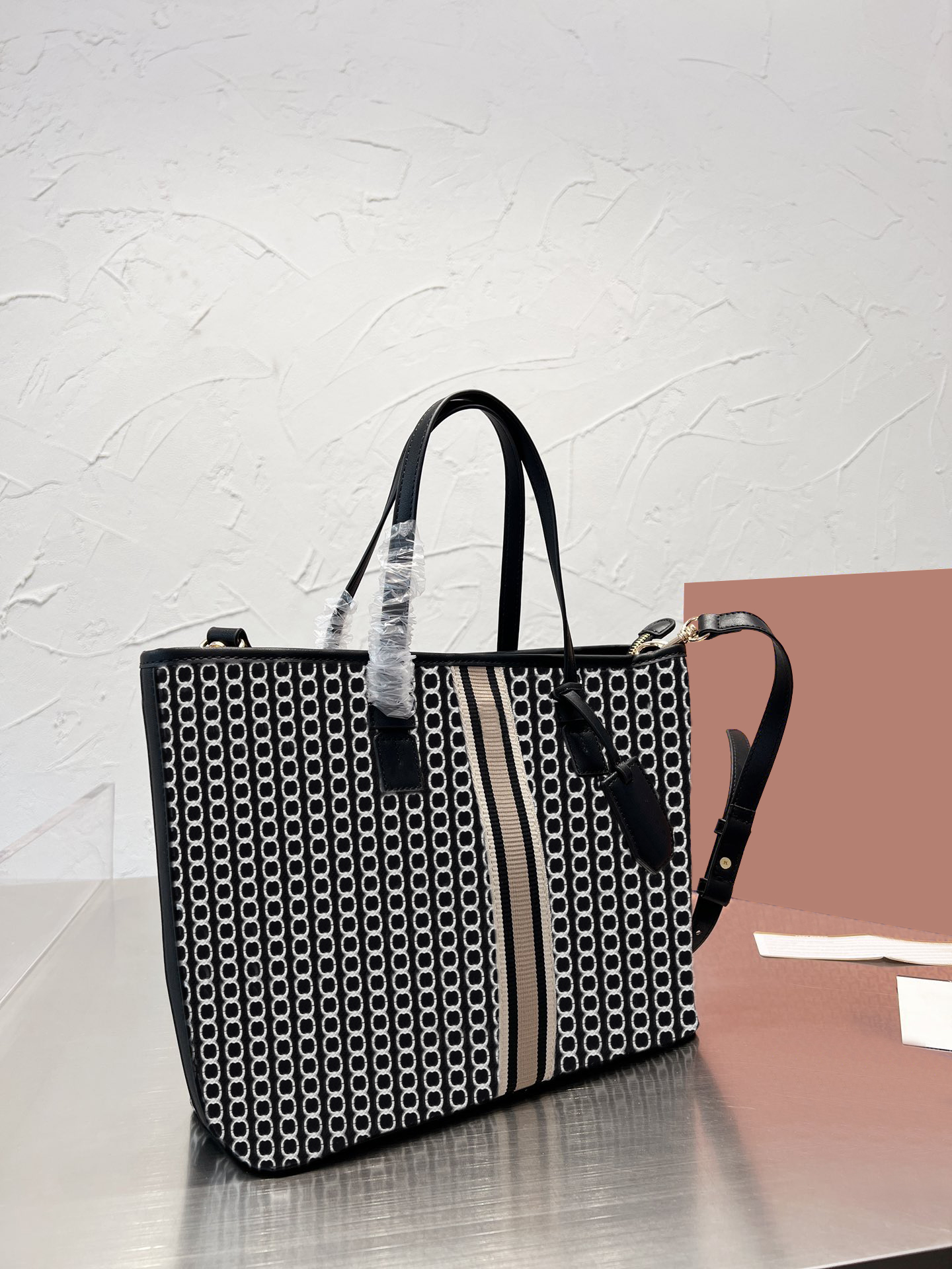 Cartables pour femmes de grande taille, sacs de créateurs de luxe 2022, les nouveaux sacs à provisions utilisent une large gamme de Tiktok à la m