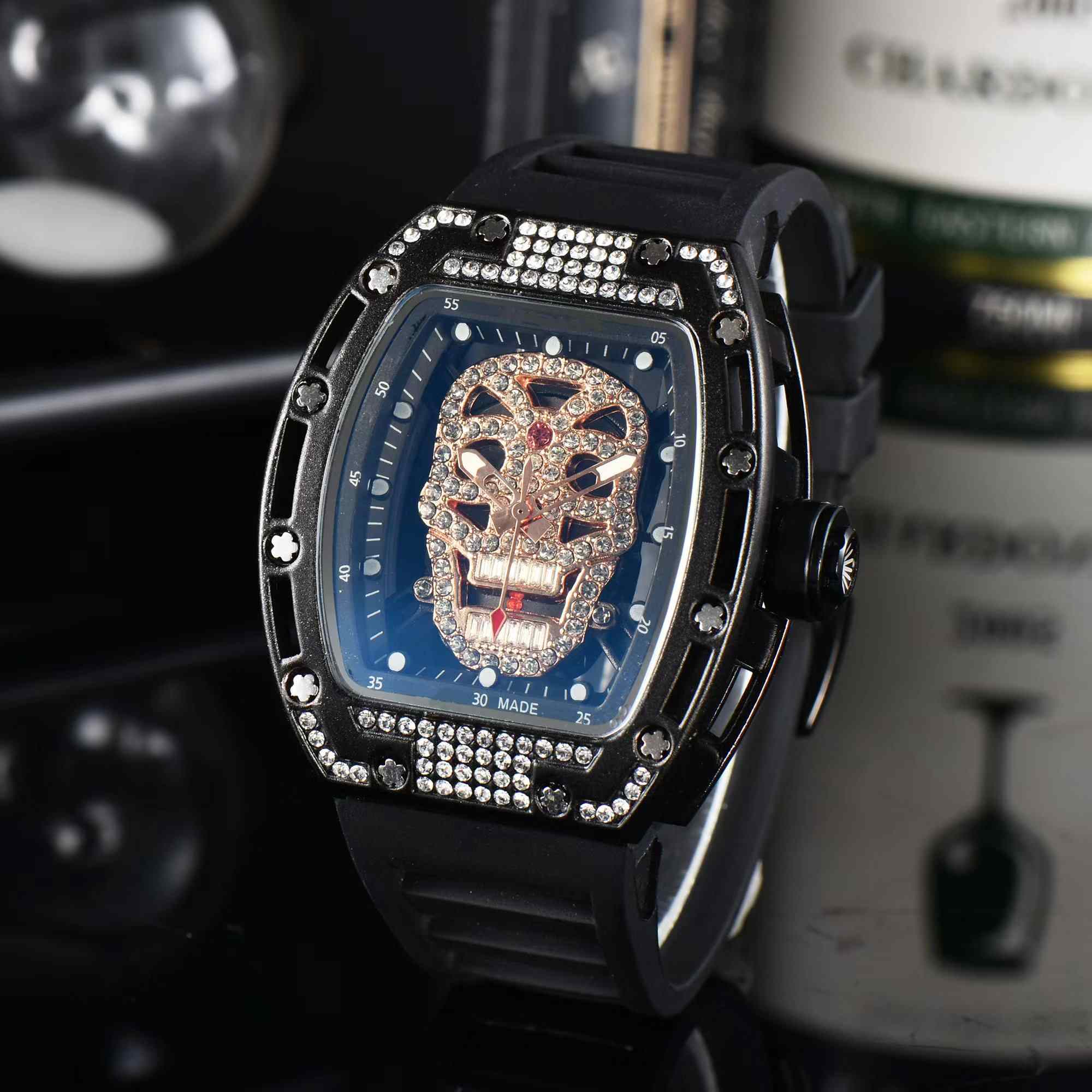 

LAW NEW Luxury brand Watches Men's diamond Leisure woman Watch Stainless steel Silicone Quartz Wristwatch Relogio Factory sales