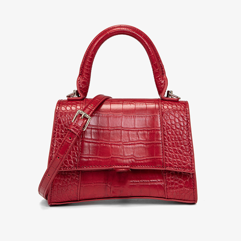 

Designer lady bag croc print B button hand bill of lading shoulder curved moon shaped bag, Black