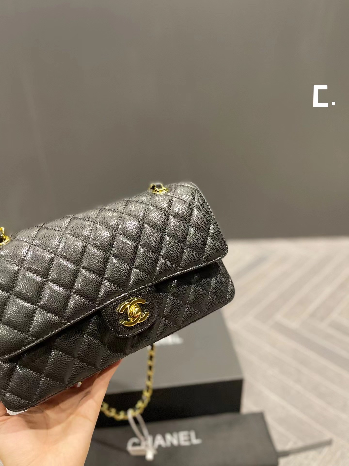 

The new shoulder bag of 2022, stylish and elegant temperament casual versatile cross-body, Black
