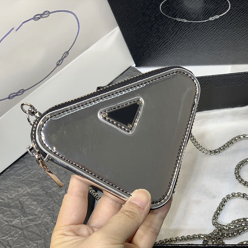 

Luxury French Mini Triangle Bags Metallic Textured Patent Leather Designer Wallet Shoulder Bag Handbags Silver Hardware Zipper Card Holder Pochette Wallets 13cm