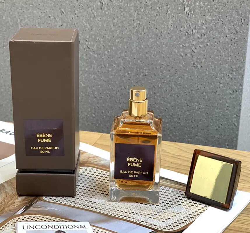 

Top Perfume Smoky holy wood Smoky ebony and a female deodorant