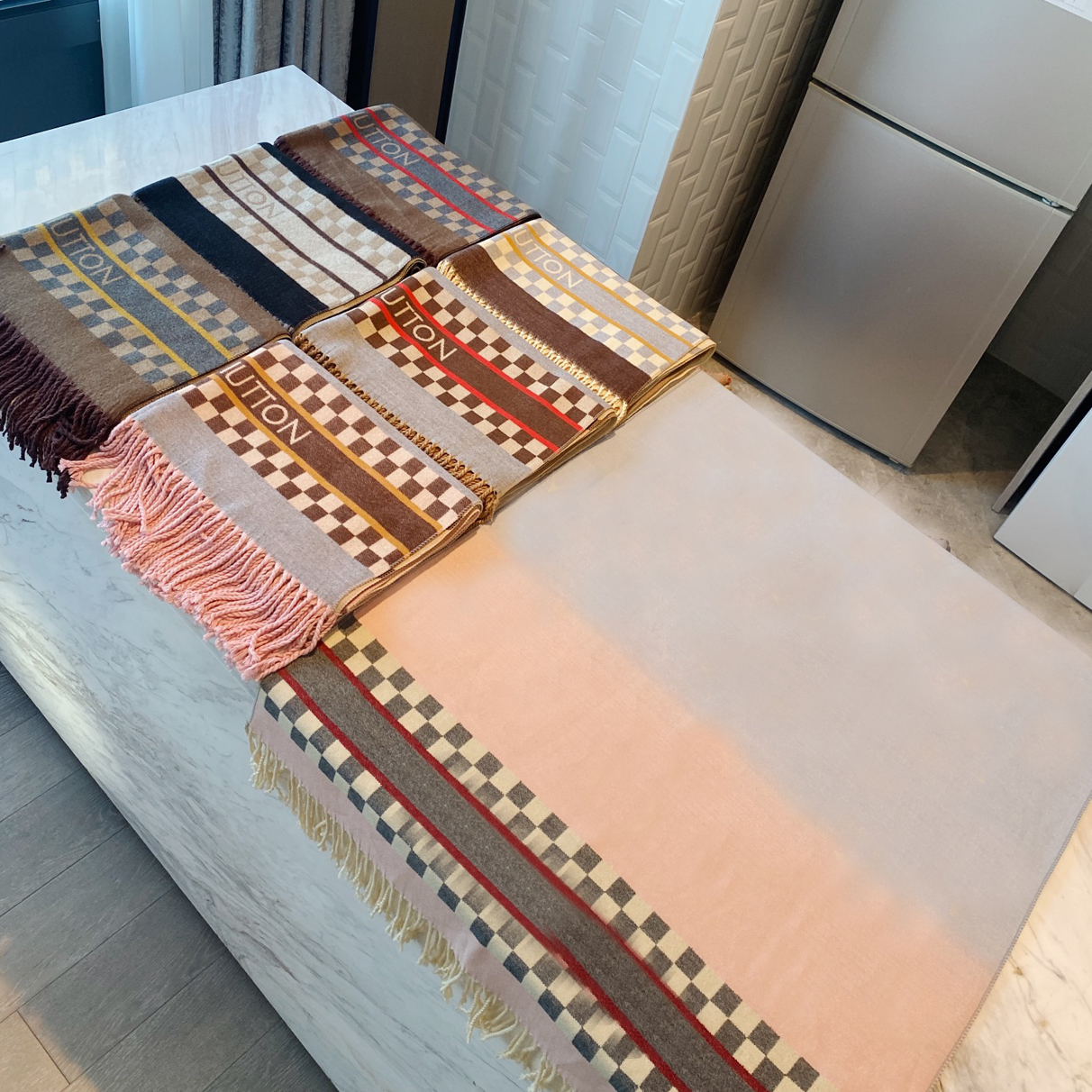 

23ss 6Colors Design Autumn and Winter Scarves Letter Pattern Imitation Cashmere Women's Fashion Simple Scarf Thickened Warm Shawl