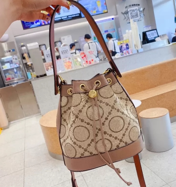 

Shoulder Bags luxury design Vintage bucket bag 2022 women's fashion retro style one shoulder crossbody bags printed color handbag, Blue