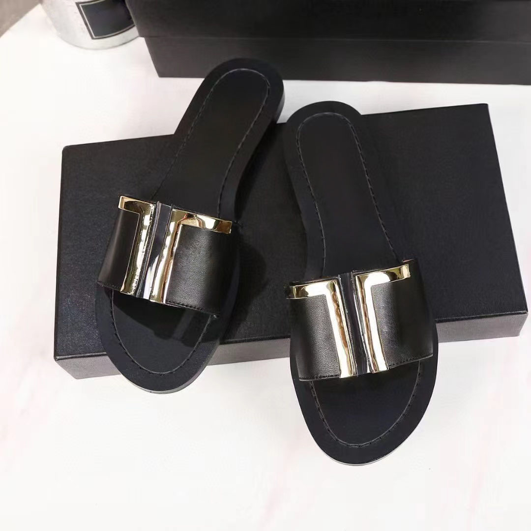 

2022 Thick bottom Beach slippers fashion Summer Women size 35-42, Black