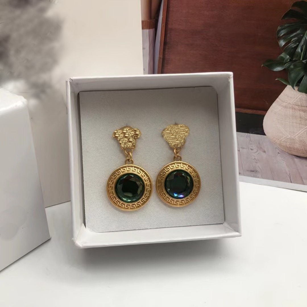 

New designed Turquoise Diamond Round Earrings Dangle Chandelier Banshee Medusa Head Portrait Women Tassel Earring ER65