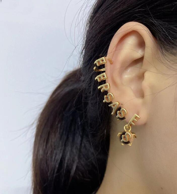 

Luxury Designed letter Ear clip Earrings Ear Cuff Banshee Medusa Head Portrait 18K Gold Plated Women's Tassel Earring Designer Jewelry TY53