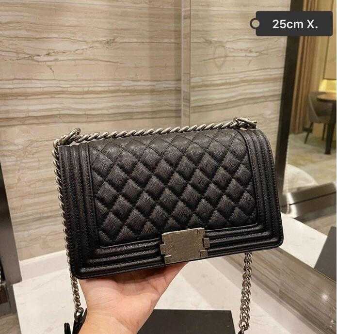 

Luxury Designer Shoulder Bags Hardware Quilted Matelasse Chain Large Capacity Womens Famous Calfskin Handbags chanel bag, White