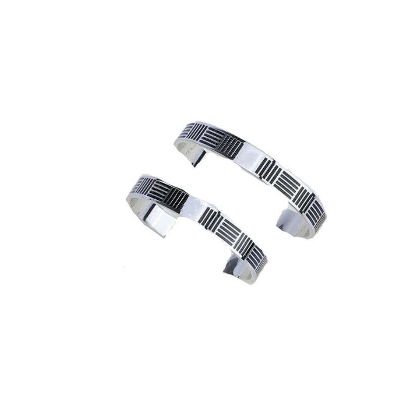 

Bangle New classic enamel striped bracelet titanium steel chessboard opening band hip hop trend designer charms love bracelet luxury bangles cjeweler bijoux