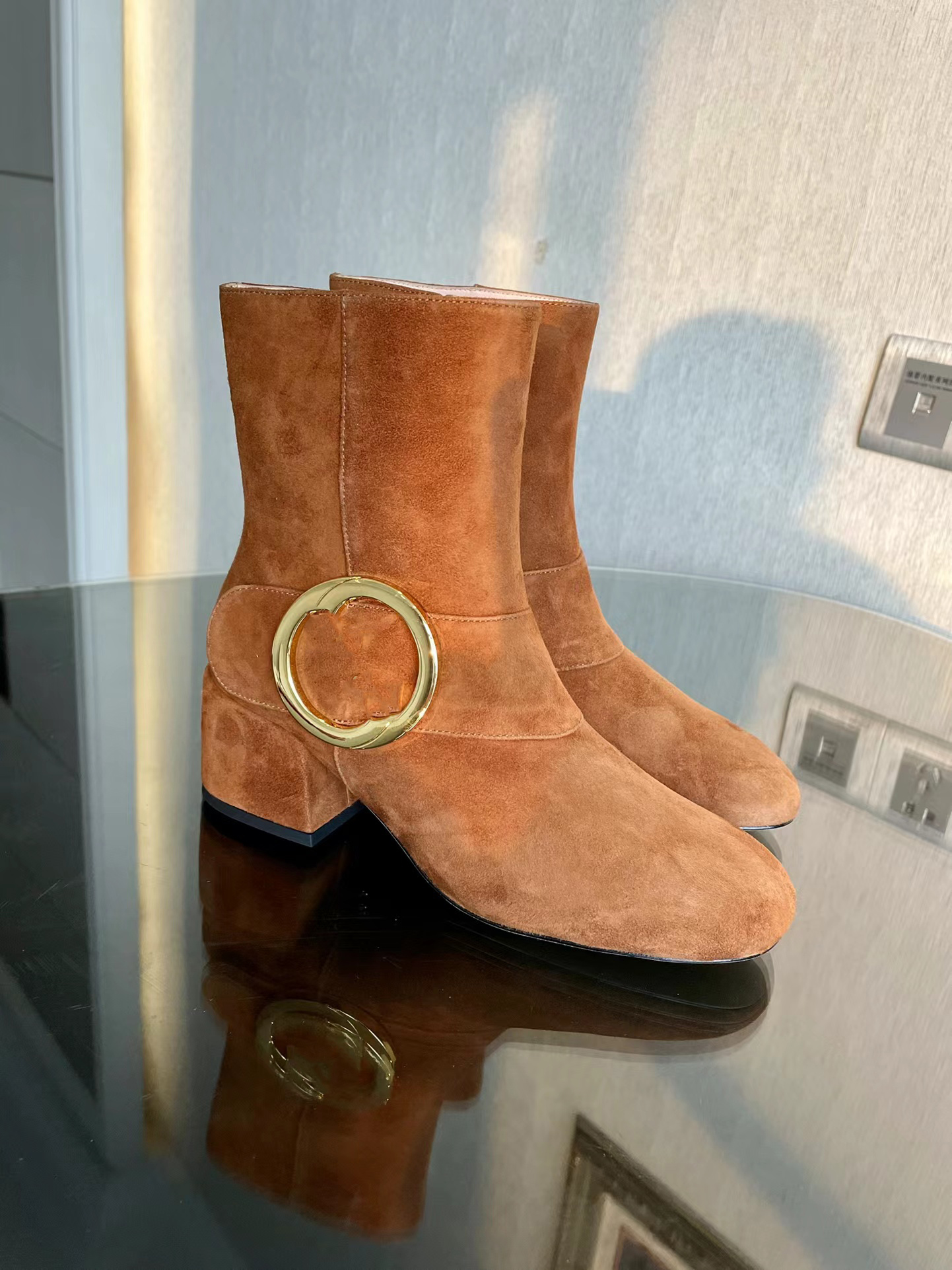 2022 Top designer women's Ankle Boots Women Zip closure Shoes Knitting Print Logo Cloth Leather Elastic Sleeve Beige and ebony Gold toned ha