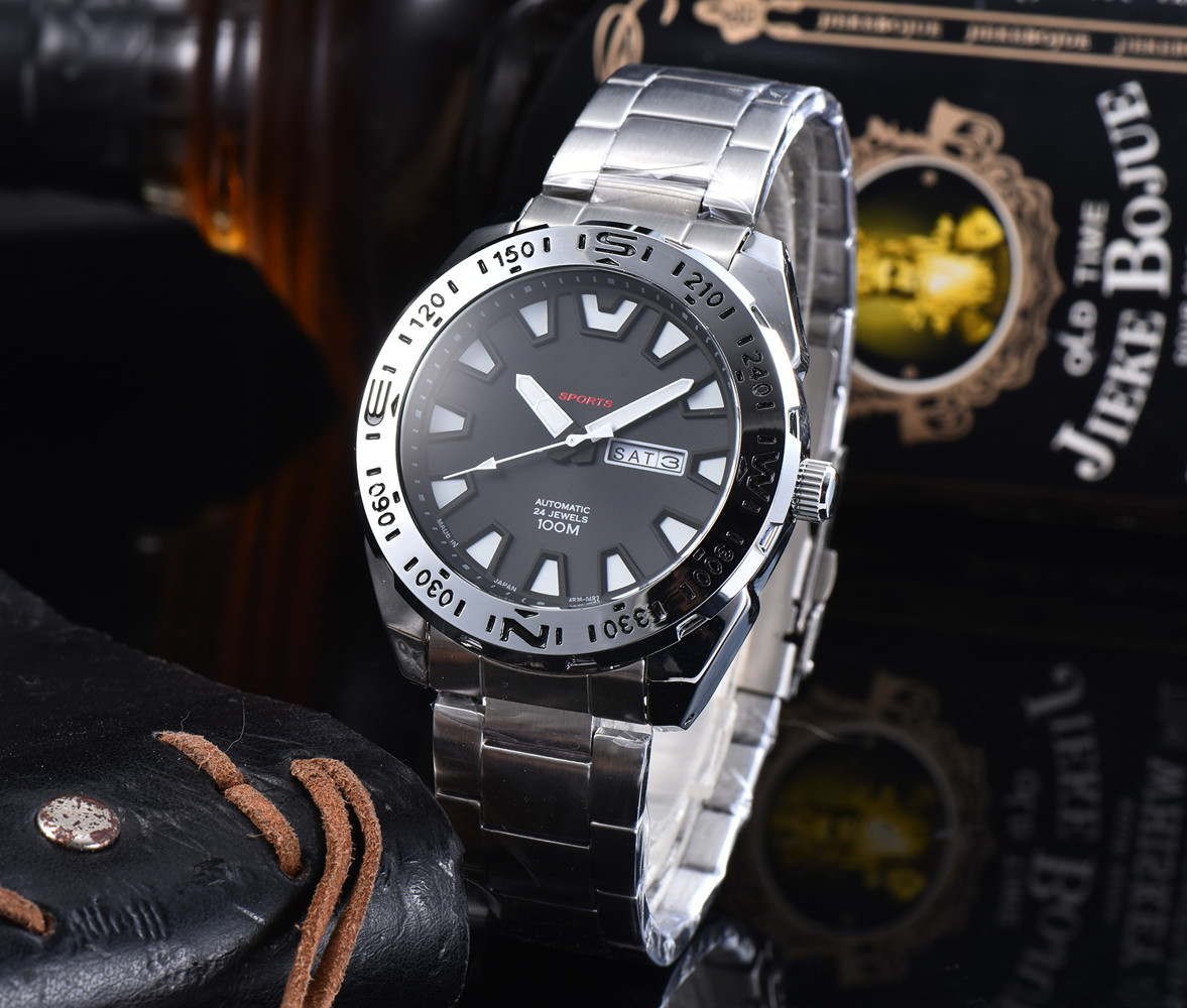 2022 Hot Style nouvelle montre mode trois yeux en cours d'exécution deuxième multifonctionnel chronographe haut en cuir affaires montre à Quartz