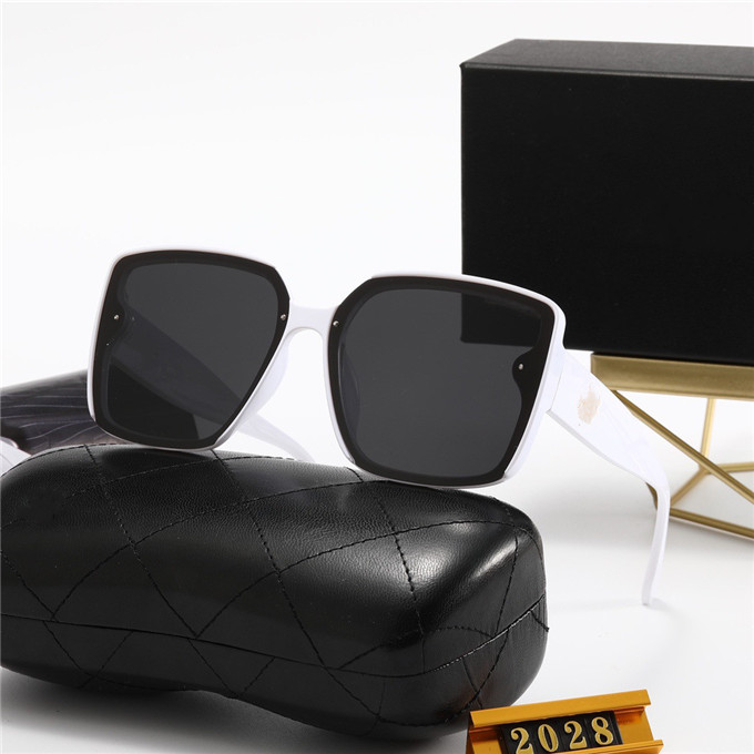 

Luxury Designer Sunglasses Men Women Eyeglasses Outdoor Windproof Eyewear Fashion Classic Lady