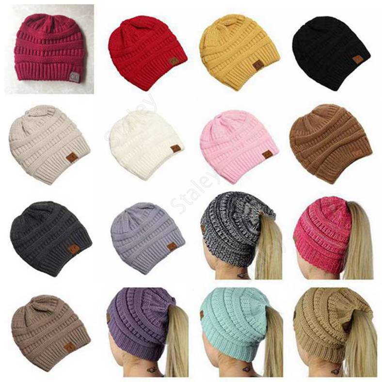 

CC Ponytail Caps Knitted Beanie Fashion Girls Winter Warm Hat Back Hole Pony Tail Autumn Casual Beanies Crochet Hats 15 Colors 30pcs TCC02