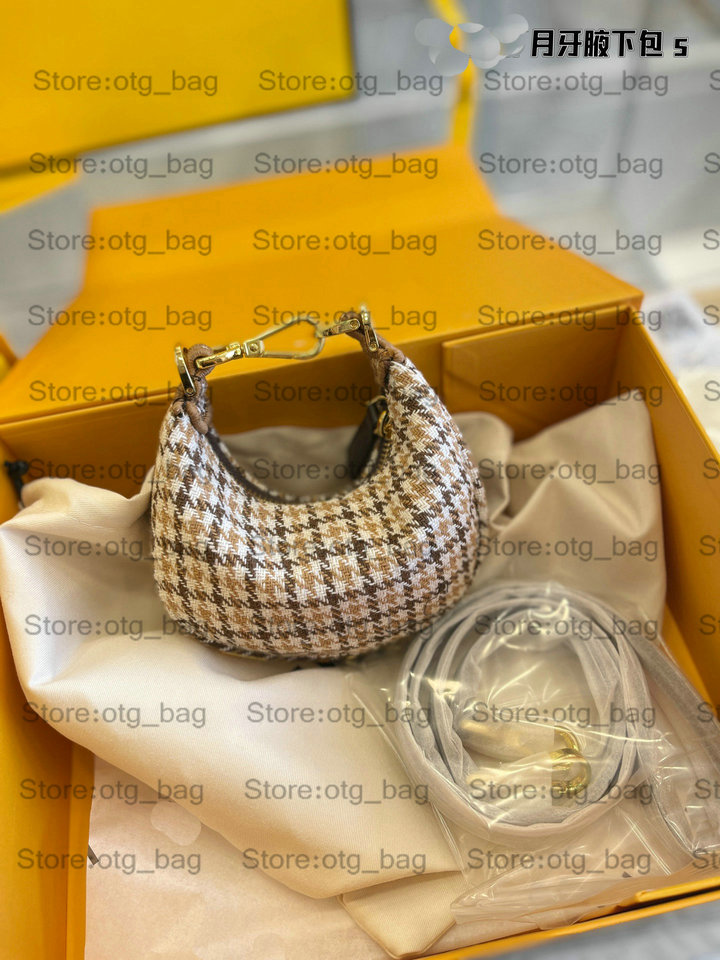 

Classic Nano Graphy Swallow Wool Plaid Wrist Bags Hobo Clutch Bag Roma Mini Half Moon Crossbody Handbag Lady Leather Shoulder Designer Women Nylon Luxurys Tote Bags, Customize