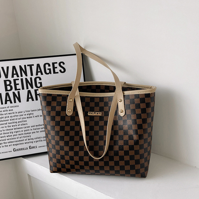 

Retro Large Capacity Tote Bag Fashion Shoulder Bag PU Handbag Personality Messenger Bags, Brown