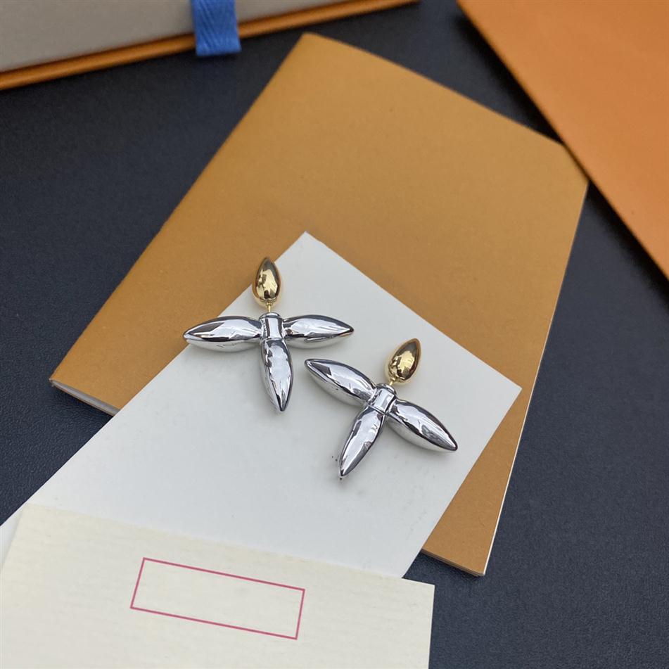 

Luxury Designer Jewelry Stud Women Earring Letter earrings copper gold plated Elegant Wing Charm earrings fashion new style303P