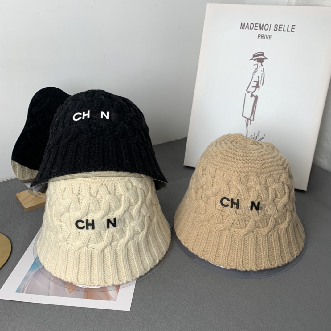 

Women Brand Designer Skull Caps Autumn Winter Pure Wool Warm Letters Beanie Dating Outdoor Travel Comfortable hats, Black