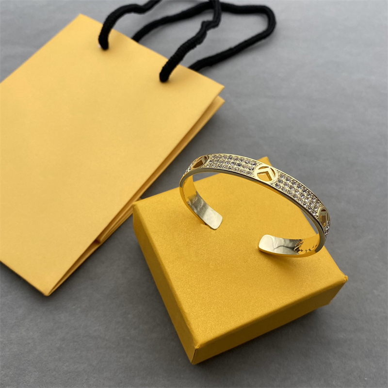 

Luxury Designer Bracelets Love Bracelet For Men Women Fashion Diamond Jewelry Women Ornaments Wedding Party