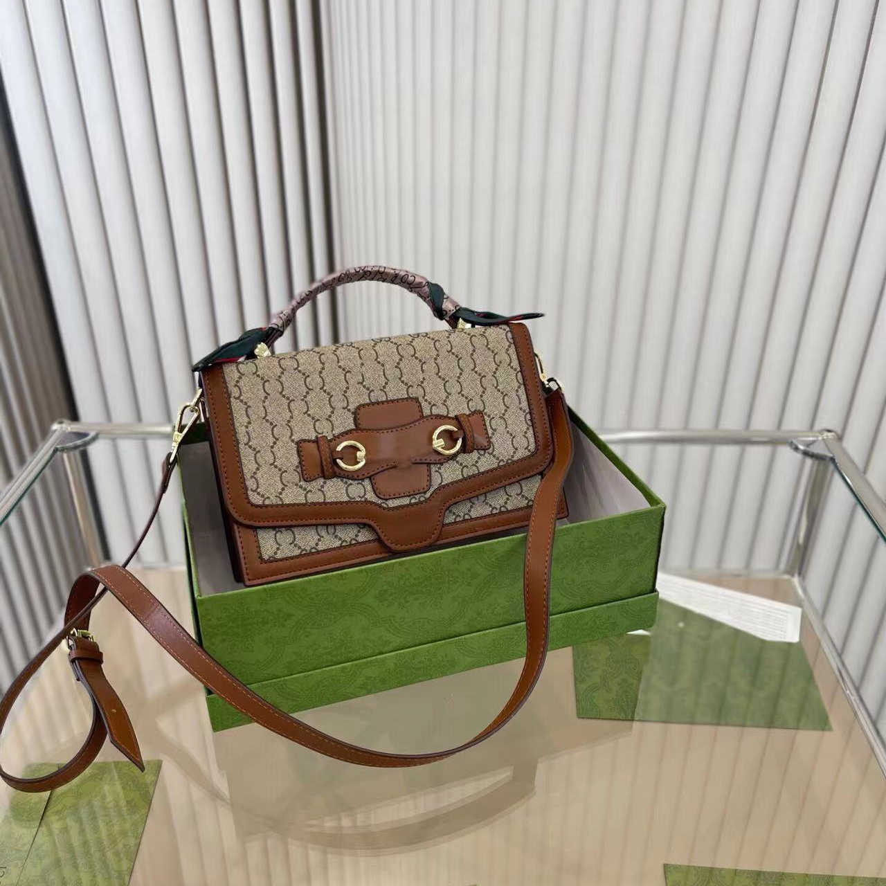 

Classic Chain Bag Ladies Striped Flip Messenger Bags Quality Coin Card Wallet Practical And Durable Light Purse, Brown