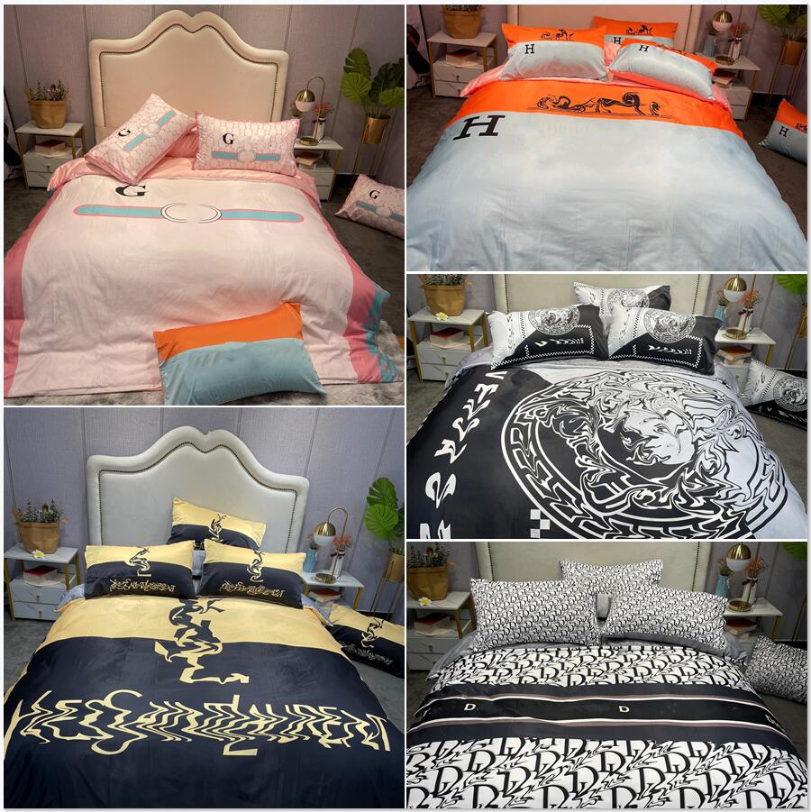 

Designer Bedding Sets Duvet Cover 4PCS Set Letter Printed Spring Bed Sheet Pillow Case HT1737, In the figure